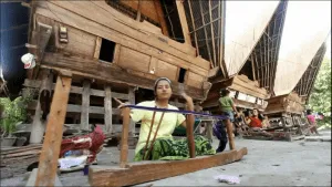 Lumban Suhi Suhi Pengrajin Ulos Batak dari Samosir