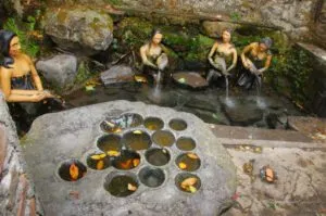 Destinasi Air Tujuh Rasa Sipitu Dai Samosir