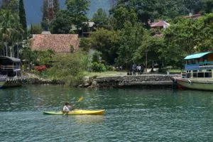 Aktifitas Air di Danau Toba