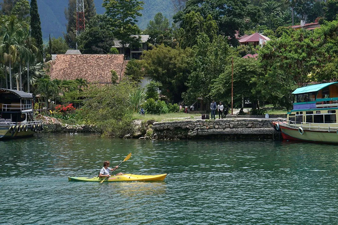 Aktifitas Air di Danau Toba
