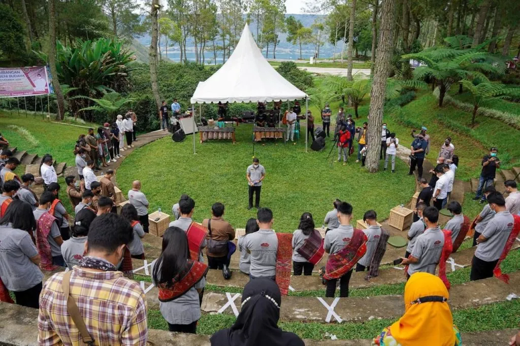 Ampiteather Kaldera Toba