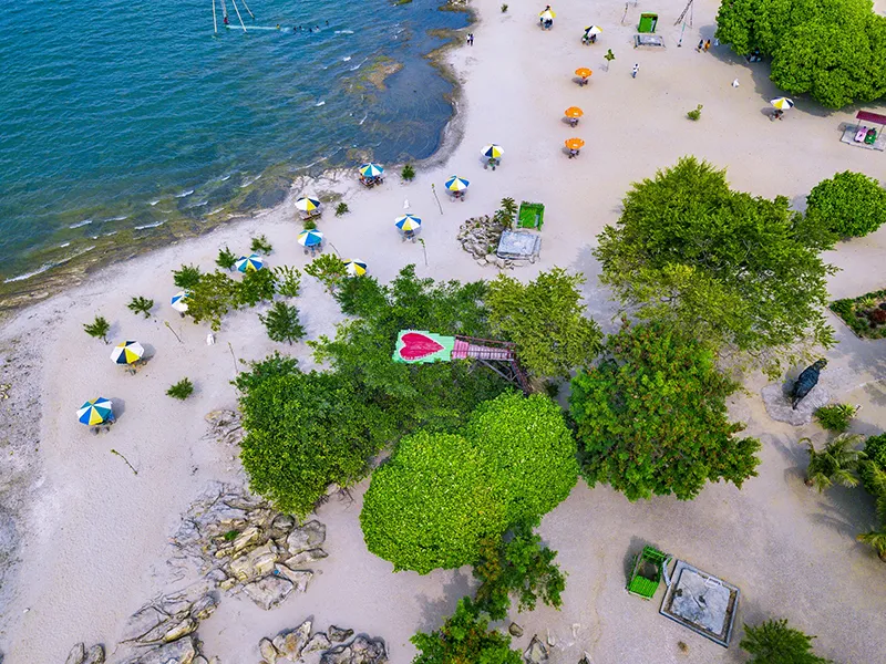 Pantai Batu Hoda Samosir